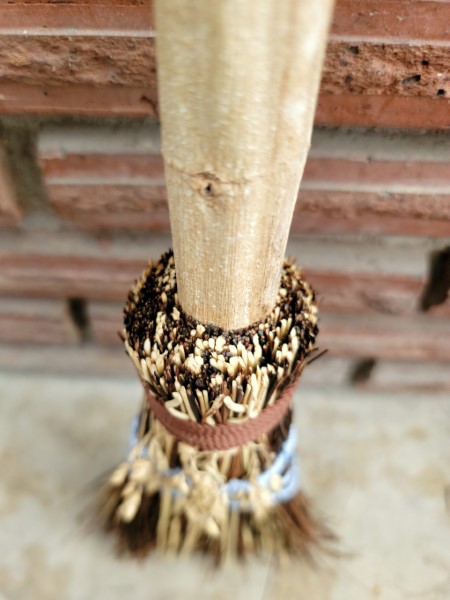Hearth broom with natural fibers